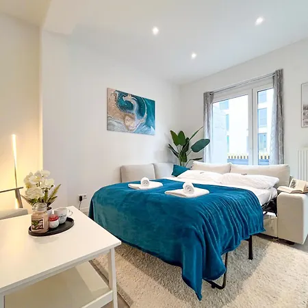 Rosenberg-suites - Zentral, Stellplatz, Grosse Terasse, Business & Privat Apartment *