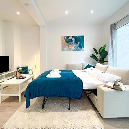Rosenberg-suites - Zentral, Stellplatz, Grosse Terasse, Business & Privat Apartment *