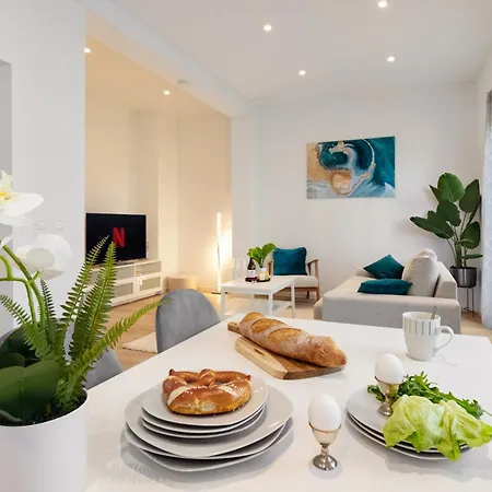 Apartment Rosenberg-suites - Zentral, Stellplatz, Grosse Terasse, Business & Privat